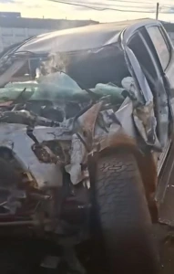 Pai e filha se envolvem em grave colisão frontal com ônibus de trabalhadores na PR-493