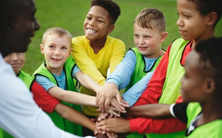 Câmara de Toledo avança em projeto que exige certidão de antecedentes criminais para quem atua com crianças e adolescentes