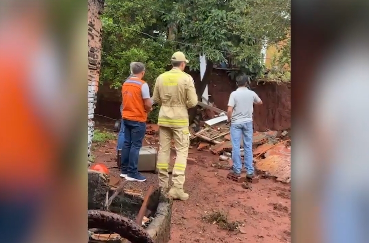 Chuva de 60 mm provoca deslizamentos e interdita pontos em Toledo