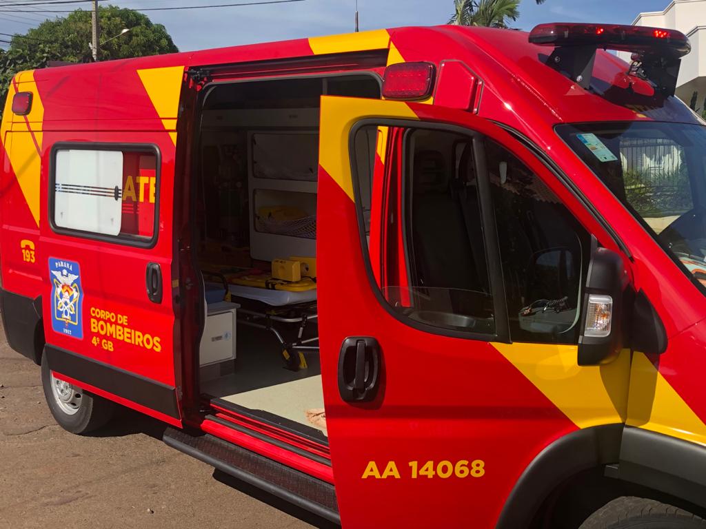 Mulher de 29 anos fica ferida em colisão entre ciclomotor e caminhão em Marechal Rondon