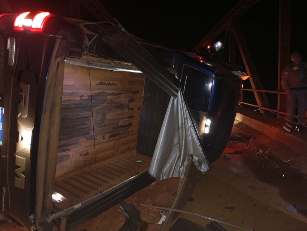 Cantor Baitaca sofreu acidente de carro — Foto: Brigada Militar RS/Divulgação