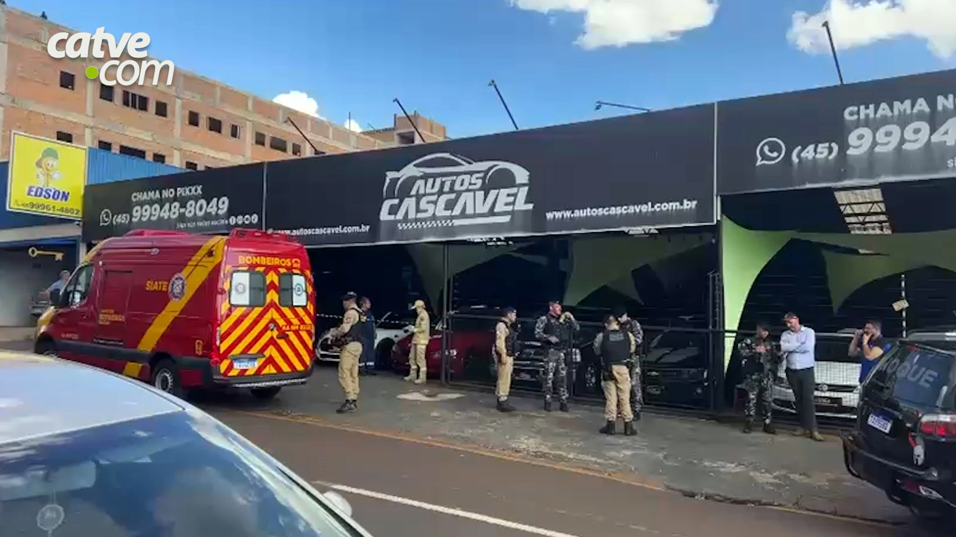 Identificados pai e filho mortos a tiros em revenda de veículos de Cascavel