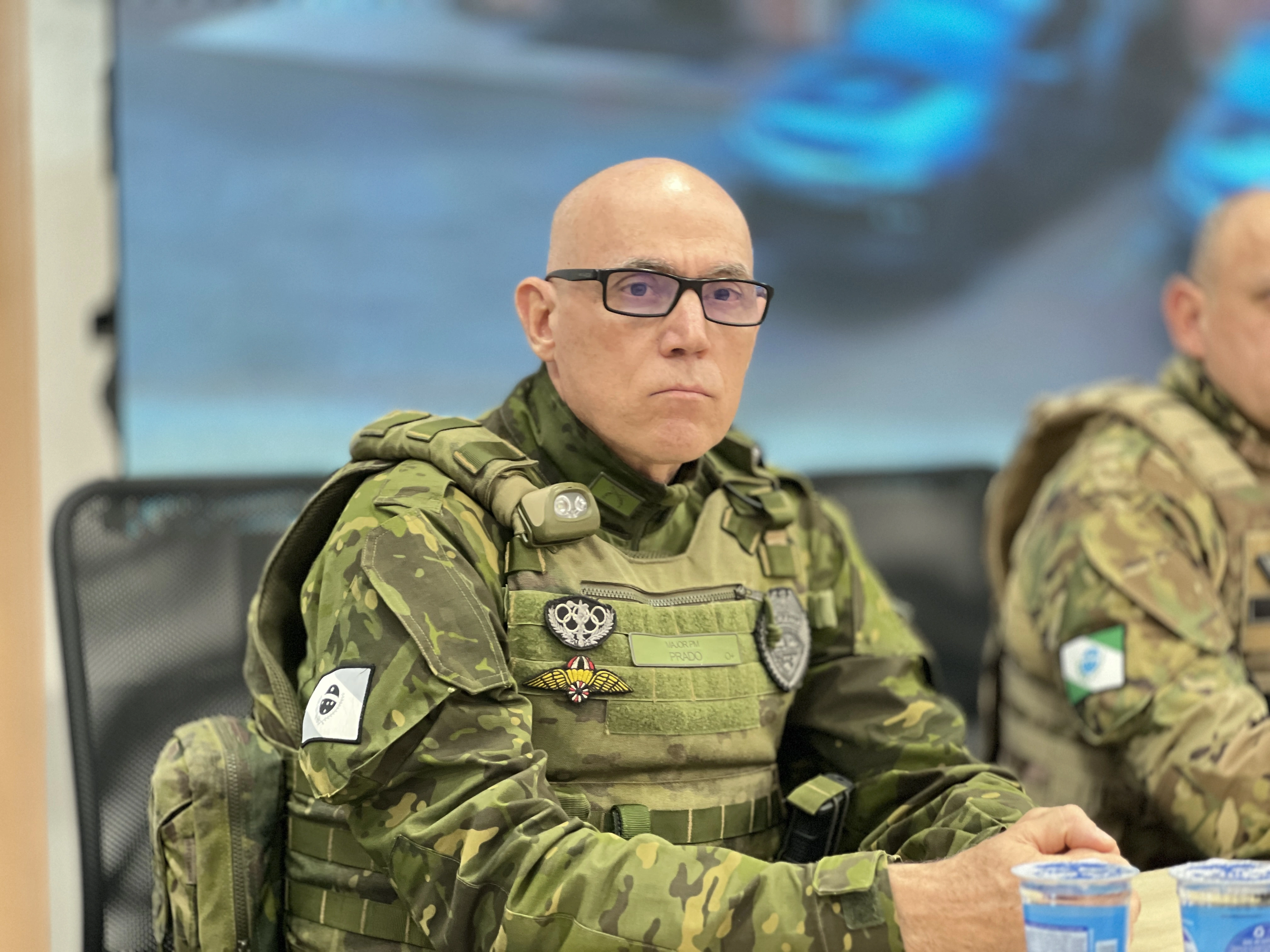 Comandante do Batalhao de Policia de Fronteira (BPFron) coronel Prado afirma que 1º CIA nao vai para Guaira. 