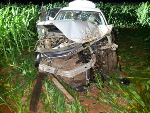 Batida entre dois veículos deixa feridos na PR-182 em Palotina