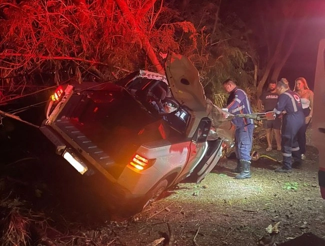 Morre no hospital motorista envolvido em acidente entre caminhão e Montana na PR-495, entre Dom Armando e Missal