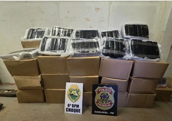 Folícia  apreende camihão com mais de uma tonelada de maconha  na BR-277  