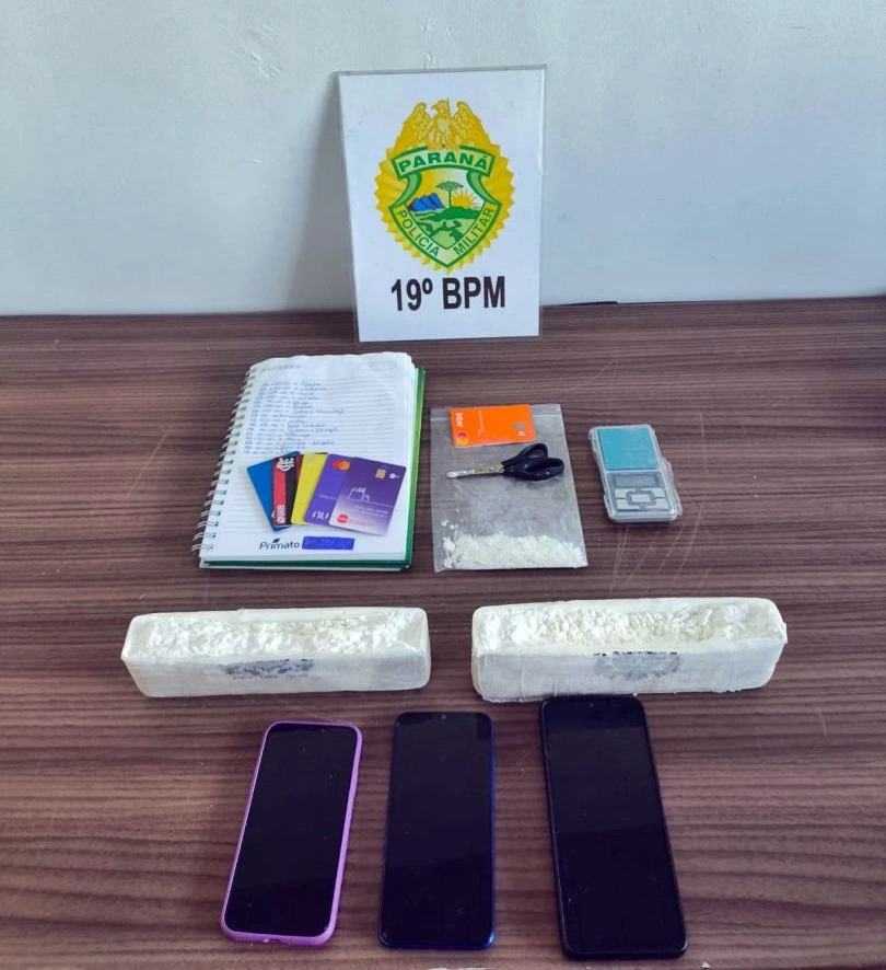 Denúncias levam à apreensão de 1 kg de cocaína na Vila Paulista; casal de traficantes usava tornozeleira eletrônica