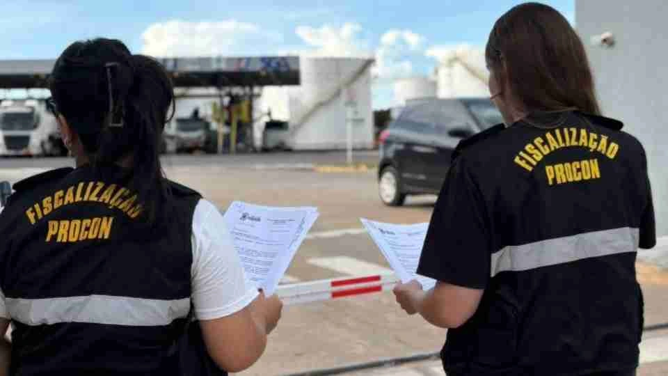 Procon de Cascavel fiscaliza distribuidoras de combustíveis em Cascavel