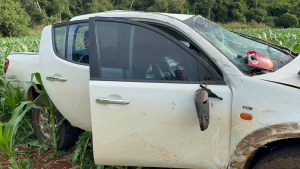 Motorista fica ferido em capotamento na BR 163