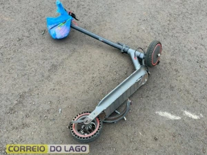 Criança fica ferida após colisão entre patinete elétrico e carro em Santa Helena