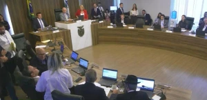 Mal súbito de Hussein Bakri suspende sessão da CCJ na Assembleia