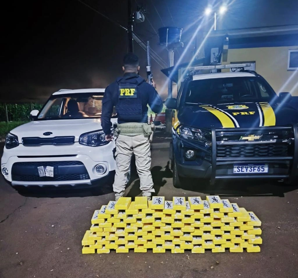 Vídeo: Casal com bebê é abordado e PRF encontra mais de R$ 7 milhões em cocaína na BR-277