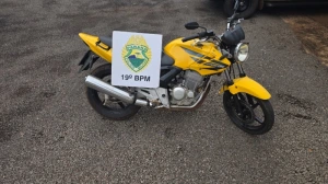 Moto furtada é recuperada pela PM no interior de Mercedes