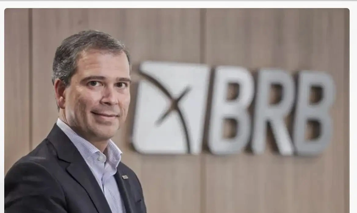 PF prende ex-presidente do BRB citado no caso do Banco Master