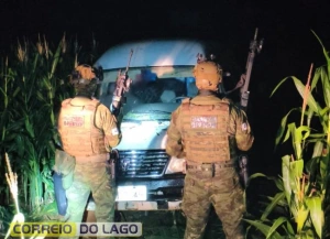 Cerco na fronteira: Policia Militar por meio do BPFRON e a PF apreendem carga milionária de cigarros contrabandeados em Santa Helena