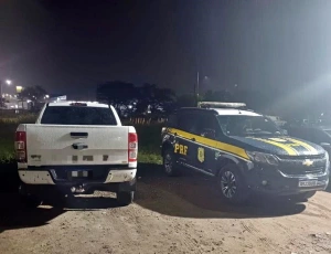 Caminhonete roubada em 2021 em Toledo é recuperada pela PRF no Pernambuco