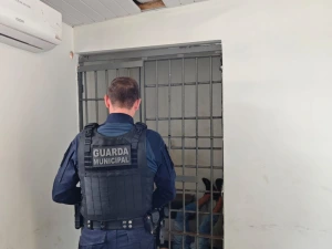 Homem é detido após ameaçar os próprios pais idosos em Toledo