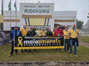 Blitz educativa reforça conscientização no trânsito durante a campanha Maio Amarelo