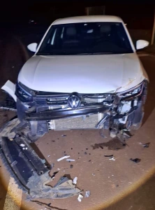 Amarok e Virtus batem em trevo da PR-182 em Maripá
