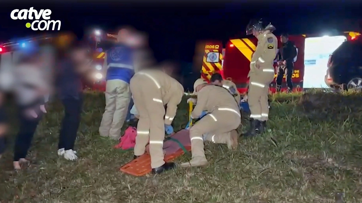 Criança fica ferida após batida entre dois carros na BR-467, em Cascavel