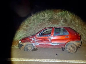 Mulher resulta com ferimentos em acidente entre Quatro Pontes e Novo Sarandi