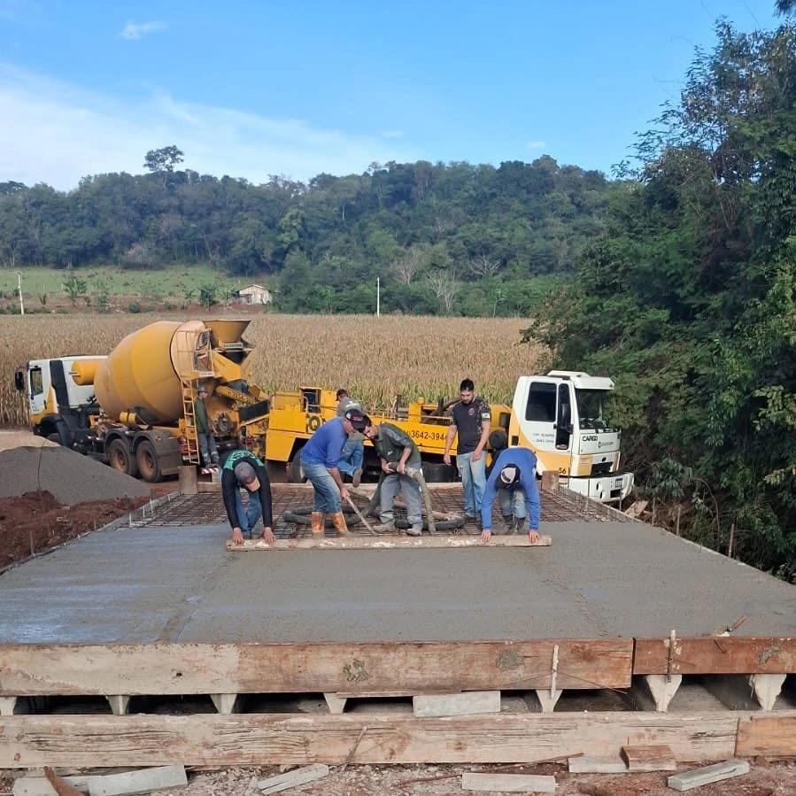 Ponte entre Marechal Cândido Rondon e Mercedes é concretada