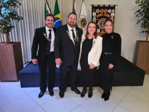 Lions Clube Marechal Cândido Rondon empossa nova diretoria e realiza homenagens durante solenidade