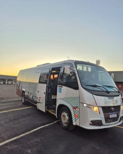 Novo micro-ônibus amplia estrutura para o transporte de atletas e já realiza primeira viagem