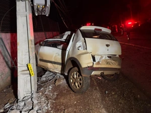 Jovem de 18 anos morre após carro atingir poste e deixar parte de Maripá sem energia
