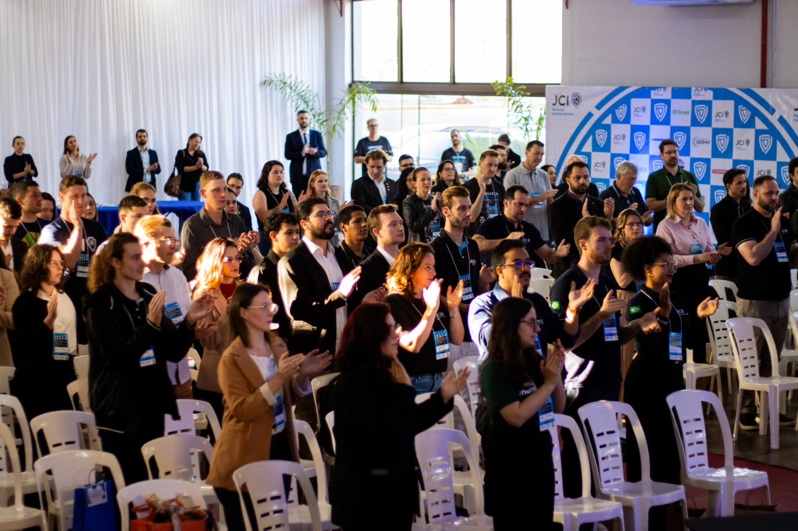 df249824-27f9-4190-a7e9-f9901479b3e5.jpg