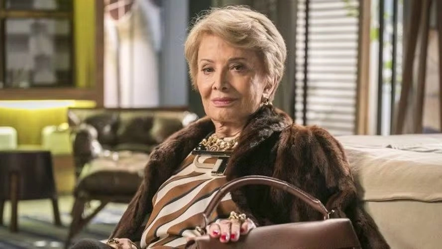 Morre Glória Menezes, atriz pioneira com mais de 60 anos de carreira