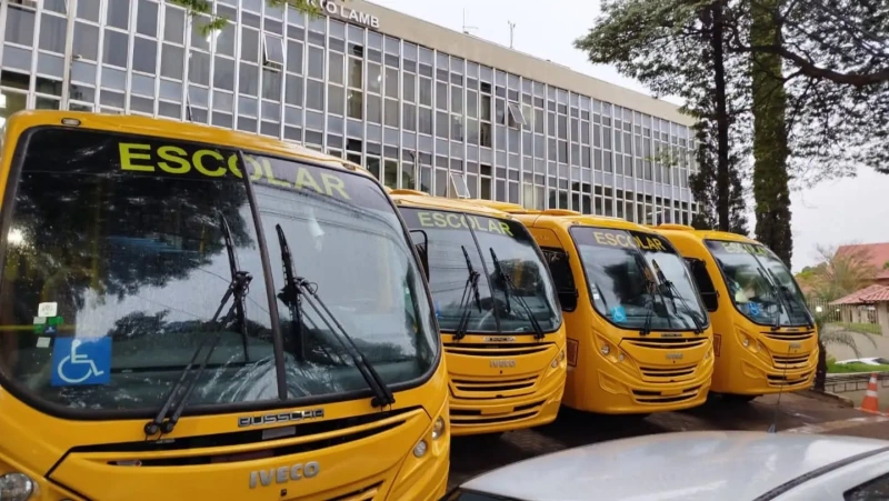 Prefeitura de Marechal Cândido Rondon adquire quatro ônibus escolares