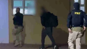 Jovem de 23 anos é preso por deserção do Exército na BR-277