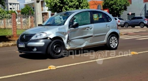 Colisão entre carro e moto deixa homem ferido na Rua Santa Catarina em Marechal Rondon