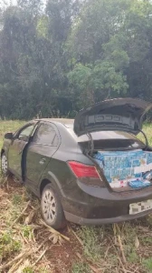 Traficante abandona Prisma carregado com cigarros