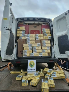 PM apreende cerca de 2 mil pacotes de cigarros contrabandeados na BR-163, em Toledo