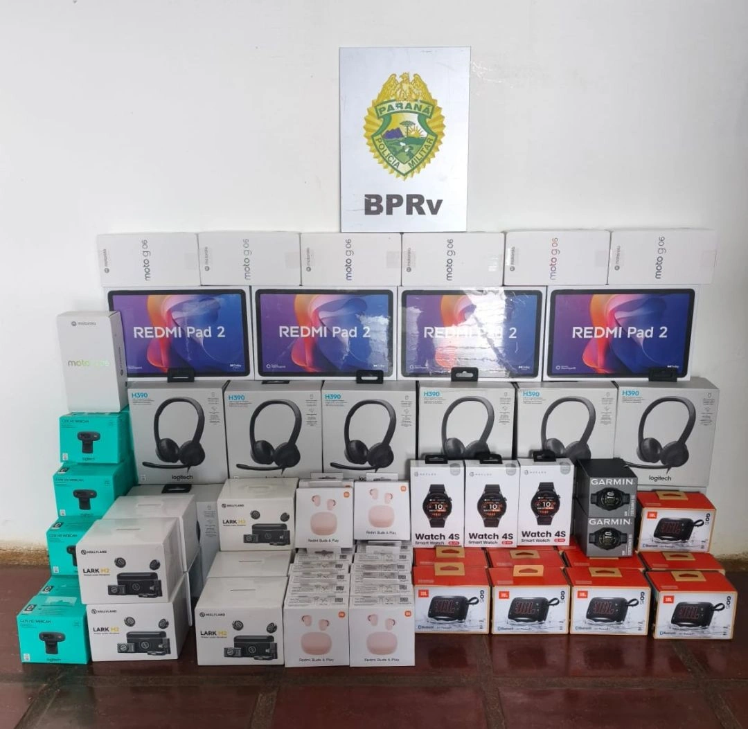 BPRv apreende três malas com celulares, tablets e outros eletrônicos em ônibus na PR-585, em Toledo