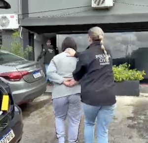 Mais de 20 compras e nenhuma intenção de pagar: mulher é presa suspeita de aplicar golpes em lojas de Toledo