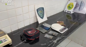 Vítima de sequestro pede socorro em banco e suspeitos são presos em Cascavel