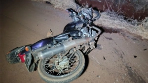 Motociclista sofre ferimentos graves após batida com Civic em estrada rural de Toledo