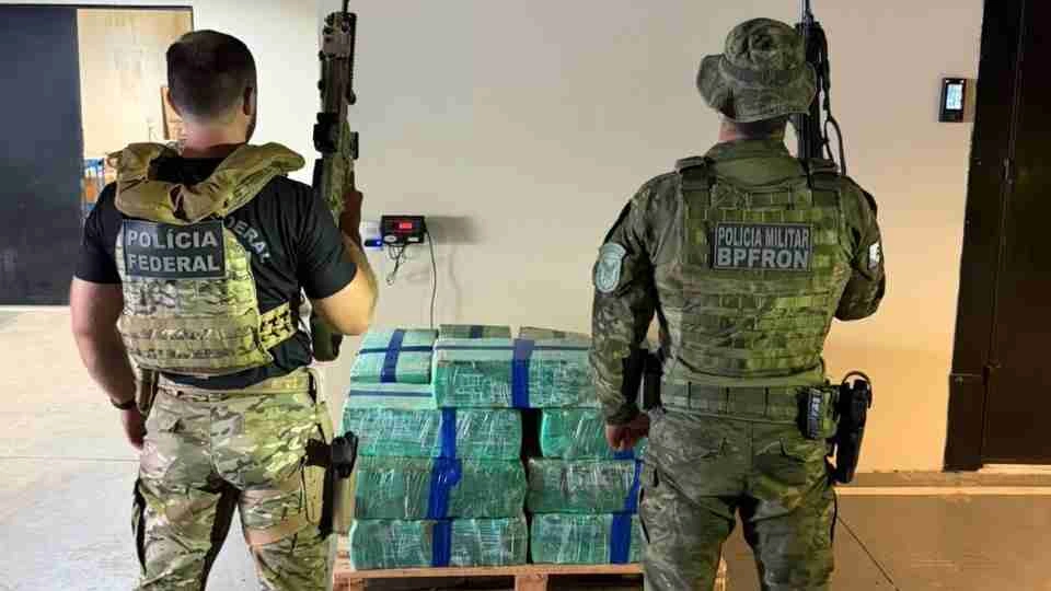 Quase 400 kg de maconha são encontrados em casa usada como depósito em Marechal Rondon