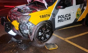 Princípio de incêndio atinge viatura da Polícia Militar no Parque do Povo em Toledo