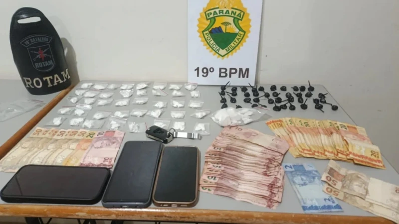 PM detém dois por tráfico e apreende cocaína em dois endereços em Toledo