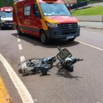 Mulher fica em estado grave após colisão entre bicicleta elétrica e carro em Toledo