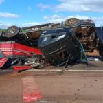 Carreta tomba e causa congestionamento de 5 km na BR-163 entre Toledo e Cascavel