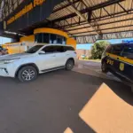 PRF recupera caminhonete roubada, após fuga e colisão