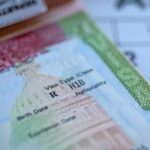 EUA anunciam suspensão de vistos de imigração para cidadãos do Brasil e de outros 74 países; veja lista