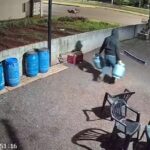 VÍDEO: Homem furta botijões de gás de comércio em Marechal Rondon na madrugada de hoje (15)
