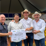 Prefeito Rodrigo André Schanoski lidera articulações no Show Rural Coopavel e celebra investimento histórico para Maripá