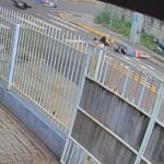 Câmeras flagram grave acidente entre motocicletas em Toledo; condutor foge sem prestar socorro